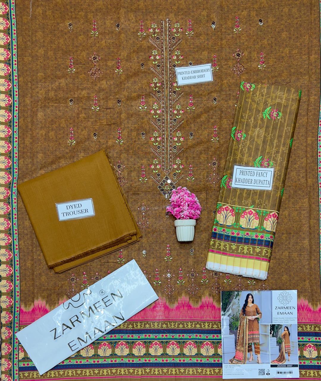 3 Pcs Women's Unstitched Khaddar Printed Suit